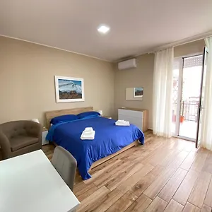  Casa vacanze Violet House. Italia